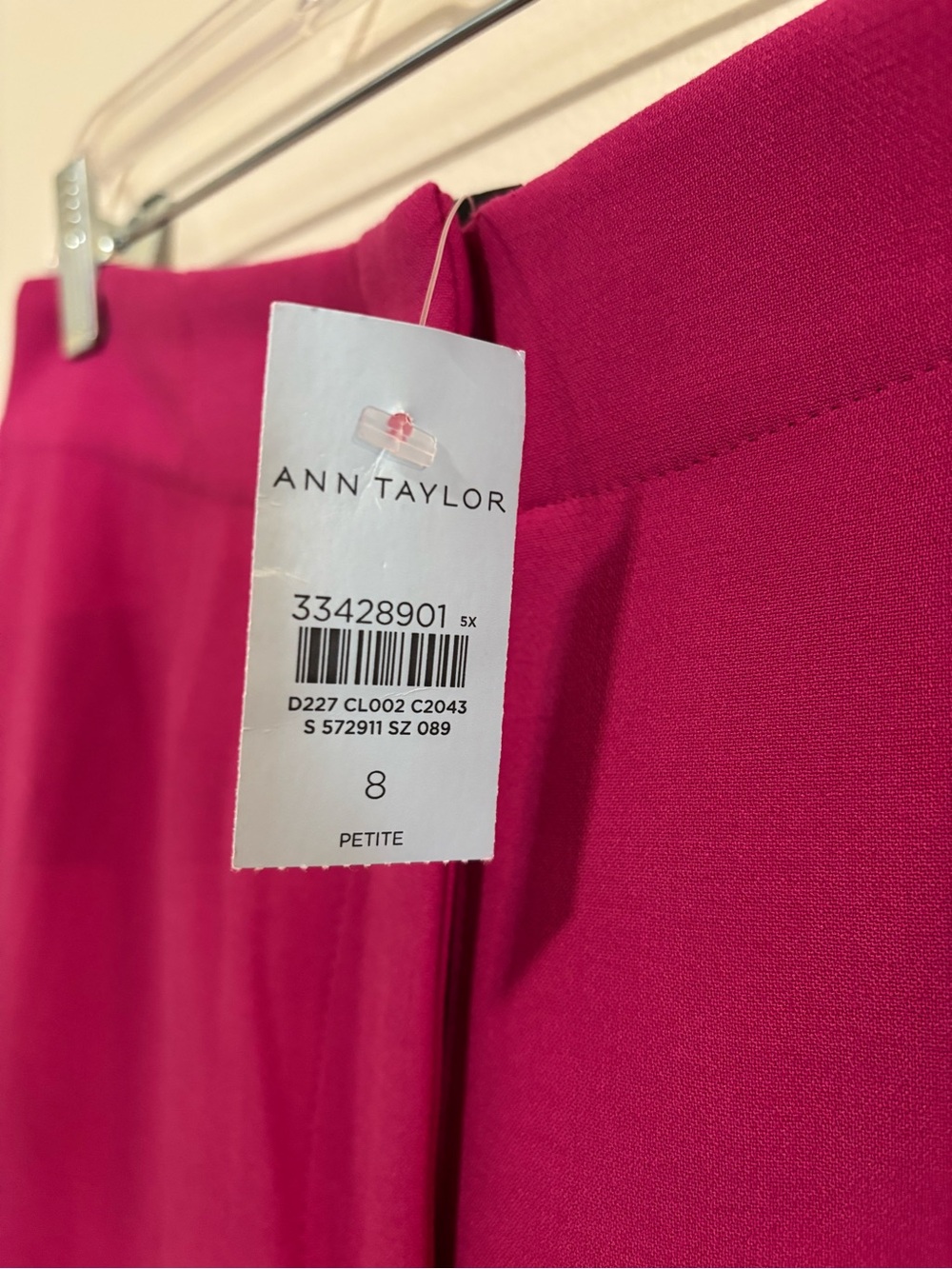 Ann Taylor Magenta Cropped Ankle Pants - Picture 3 of 4